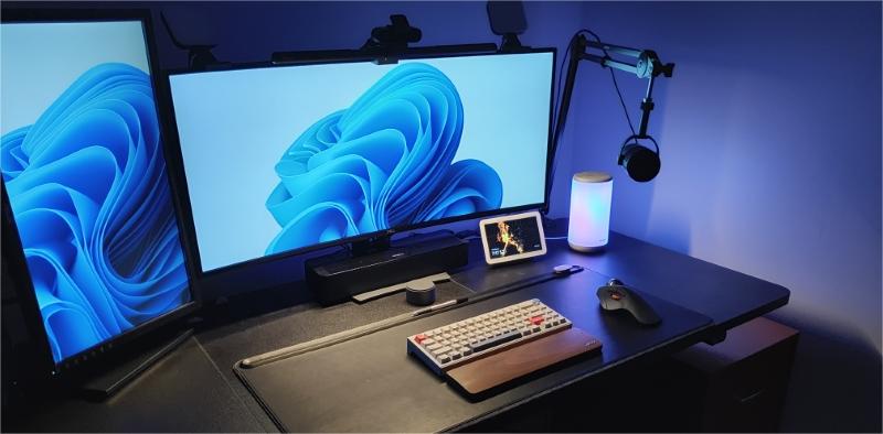 Quntis LED Monitor Mounted Task Lamp Review - Dragon Blogger Technology