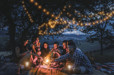How to hang outdoor string light?--an ultimate guide manual form Quntis