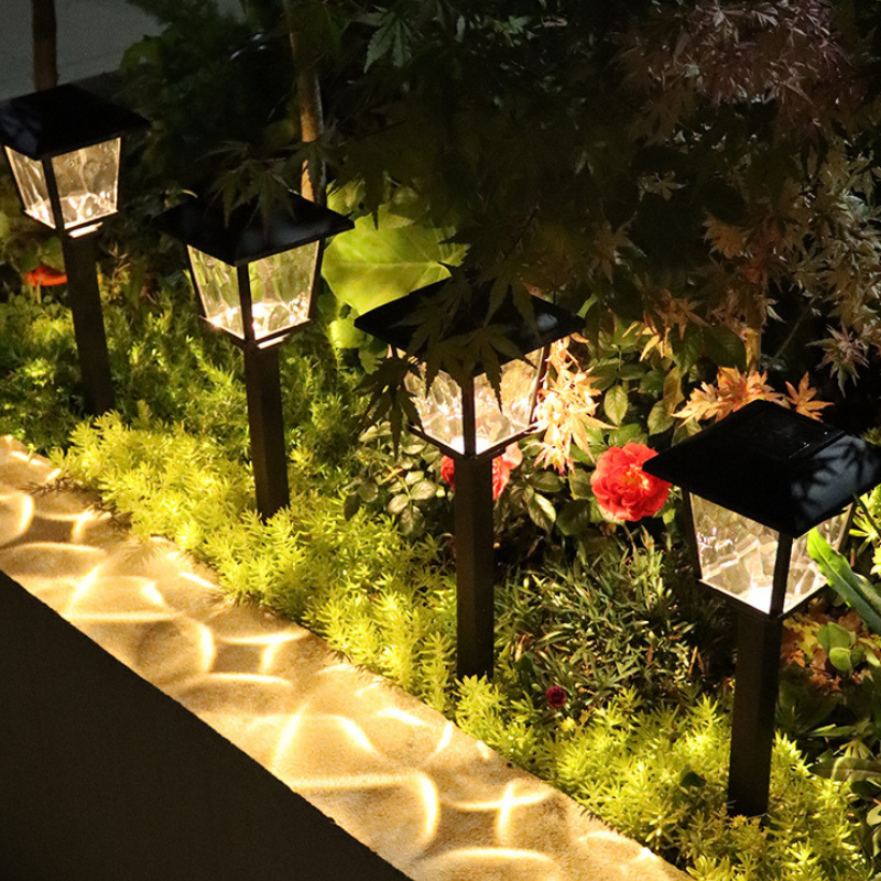 Solar Lawn Projection Light, Outdoor Garden Ambiance Lamp, Waterproof Villa Landscape Pathway Light with Pattern Projection