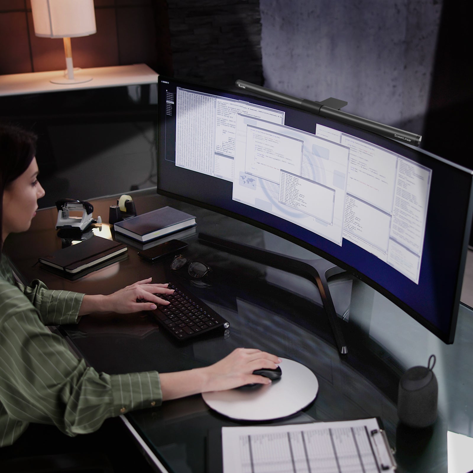 Quntis Computer Monitor Lichtleiste mit Fernbedienung (15,7 Zoll), augenschonende Monitorlicht-Hintergrundbeleuchtung Schreibtischlampe für Home Office Gaming, stufenlose Dimmfunktion für Helligkeit und Farbtemperatur, kein Bildschirmblenden, Grau