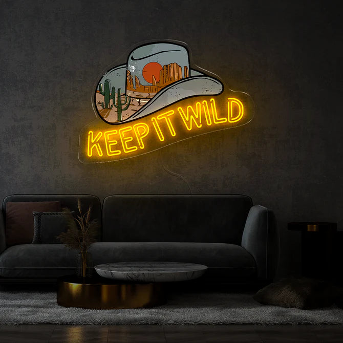 カウボーイハットと砂漠の風景に「KEEP IT WILD」 ¨C バー、パティオ、マンケイブに最適