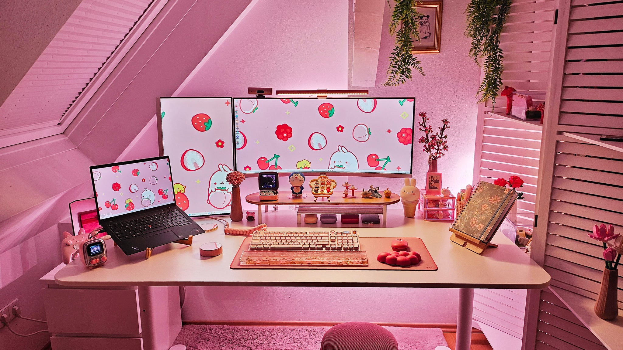 Illumina la tua scrivania con la luce da monitor rosa definitiva – Qun