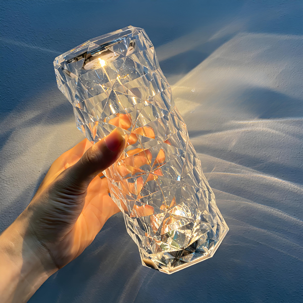 Lâmpada de Mesa Táctil em Cristal em Forma de Rosa Recarregável – Luz Noturna Romântica em Diamante de Pétala LED, 9x21,5cm