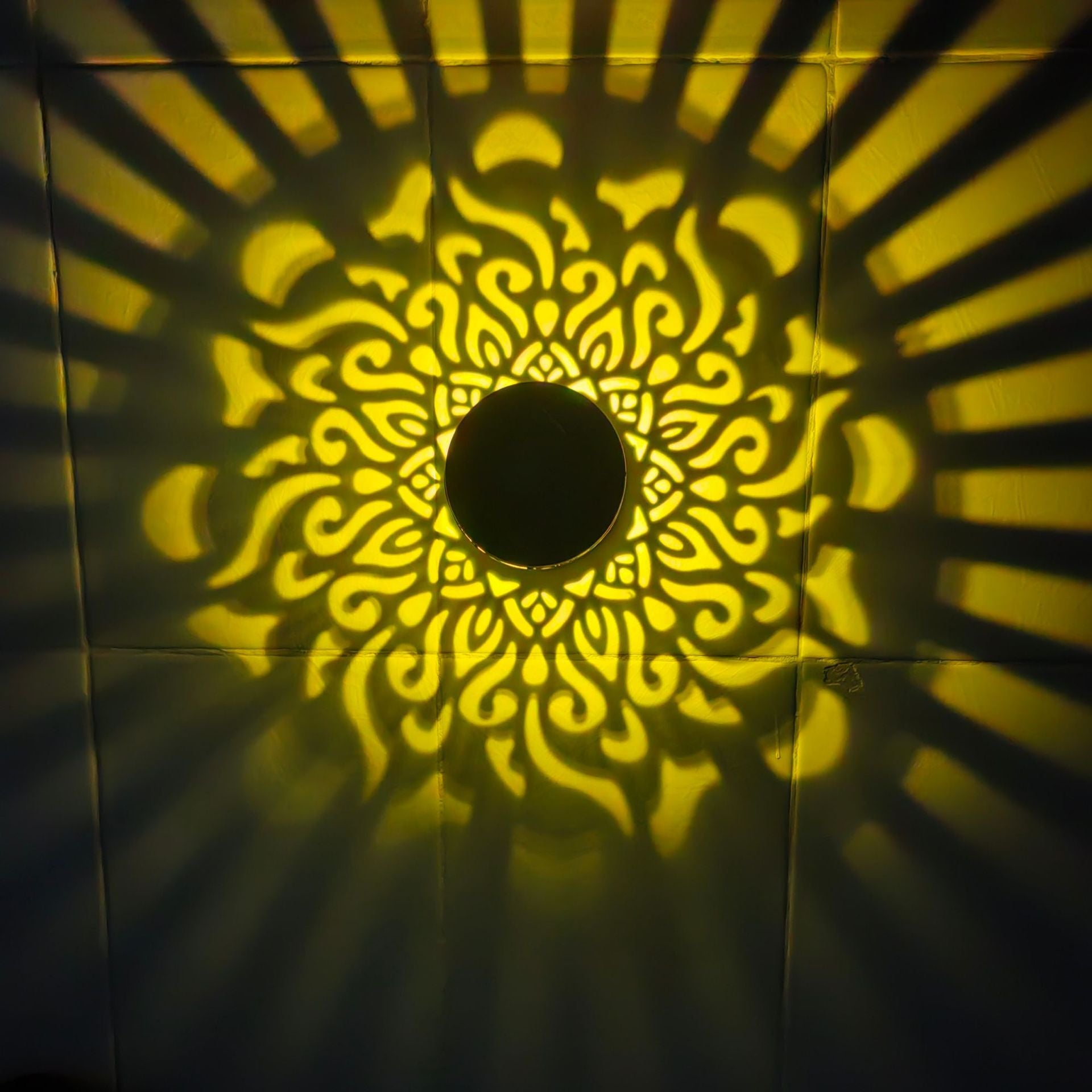 Mandala Solar Fence Lights – IP65 Waterproof Warm White Sunflower Wall Lamp for Outdoor Garden Landscape